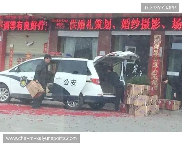 广东英德法院回应警车现身山姆超市，确认公车私用属实，英德警情