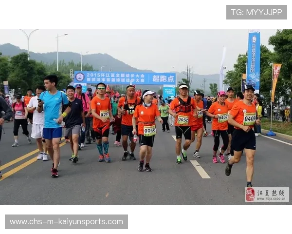 俱乐部年度摄影展 展示赛场内外精彩瞬间,摄影俱乐部宣传海报 俱乐部年度摄影展 展示赛场内外精彩瞬间,摄影俱乐部宣传海报