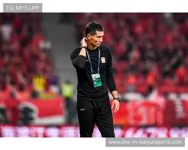 邵佳一现场考察苏超留洋前锋巴特王子豪,评估国足征召可能 邵佳一现场考察苏超留洋前锋巴特王子豪,评估国足征召可能